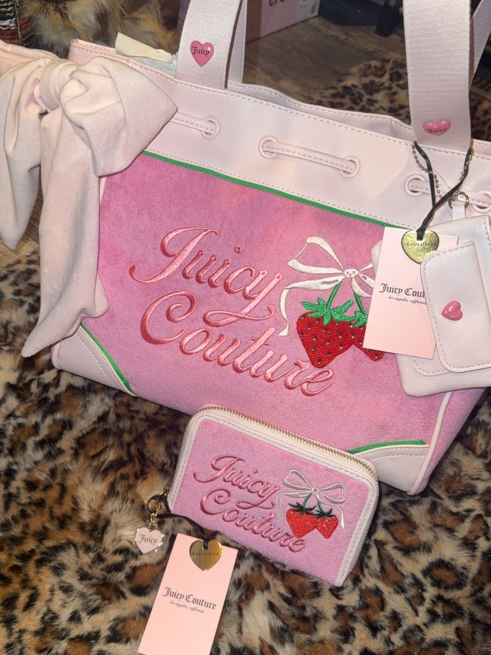 Juicy Couture Pink Bow Strawberry
Daydreamer Tote Y2K Bag W/matching Wallet